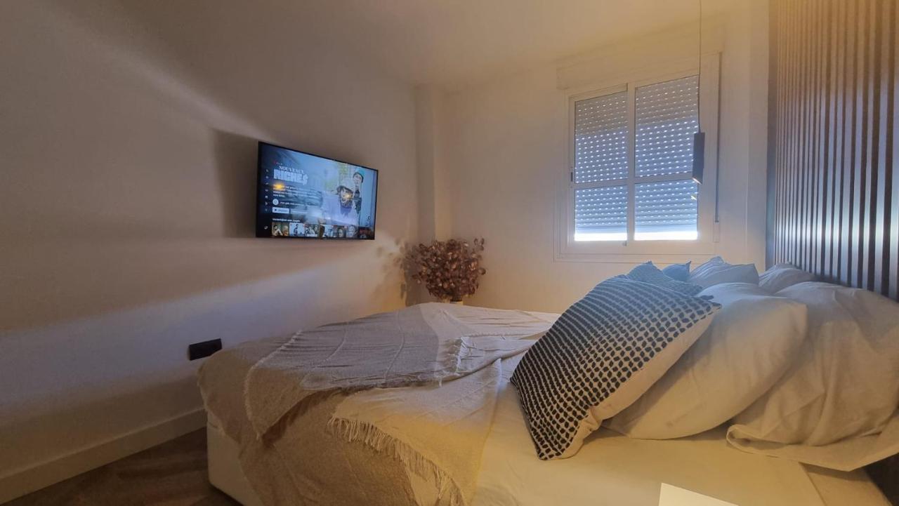Luxe Appartement In Het Centrum Van Malaga Met Gratis Parkeerplek! ภายนอก รูปภาพ